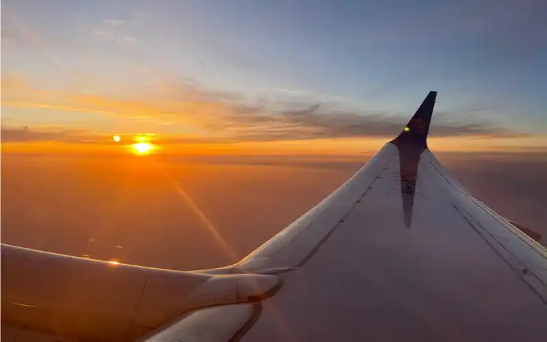 南方航空(致幻航)b737max8呼和浩特白塔机场夕阳下起飞