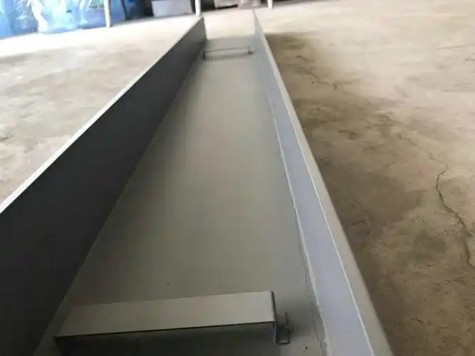 竖井桥架-旺丰电气设备-新乡蓝色河畔