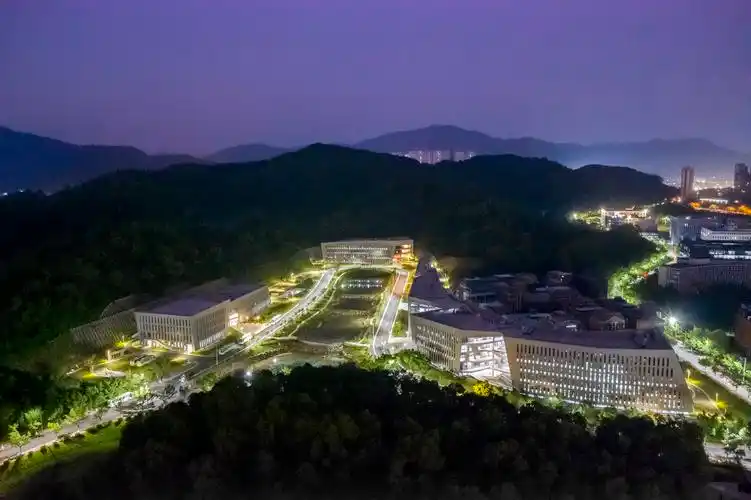 广州网易总部 / 东意建筑, 陈中