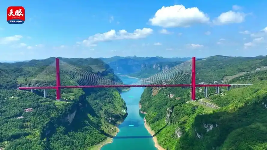 世界超级大桥故事 | 贵黔高速鸭池河特大桥:走出大山 时空之诗