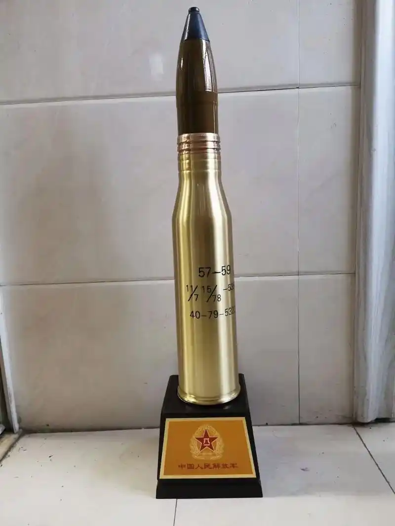 退伍老兵炮弹壳工艺品摆件.57铜弹摆件,带底座,高度65厘米 - 抖音