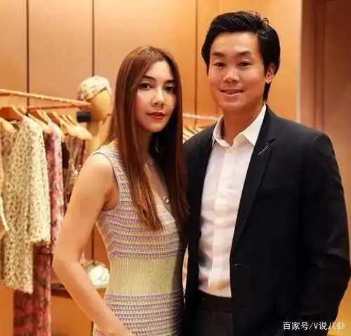 hiso nai的亲哥哥大家也比较熟悉,就是aump的现男友poke.