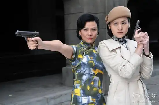 甄妮(右)苏瑾"杀狼"姐妹花