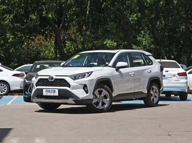 一汽丰田 rav4荣放 2022款 2.0l cvt两驱风尚plus版