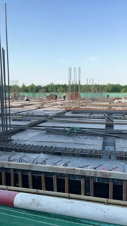 工地木工材料充足施工就是快.