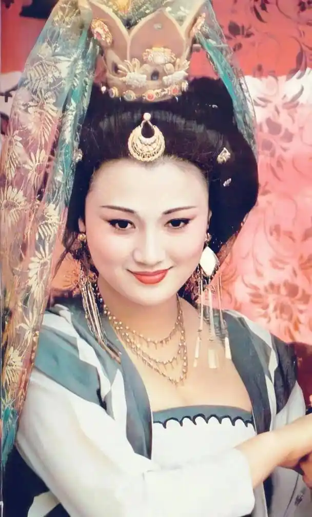 林芳兵|倾国倾城,最美杨贵妃_唐玄宗_荔枝_红颜