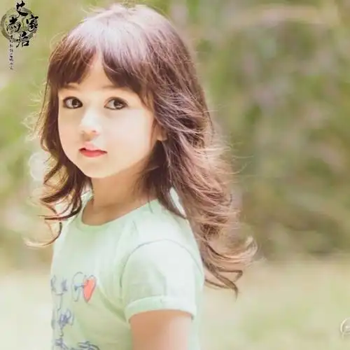 2017新品萌娃吉拉达莫兰海报混血宝宝画报小女孩漂亮女宝宝海报孕备