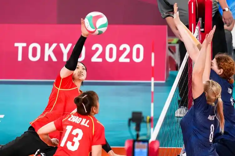 坐式排球——女子小组赛:中国队胜俄罗斯残奥委会队_比赛