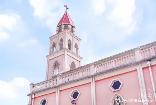 泉州旅游——位于花巷的粉红色教堂