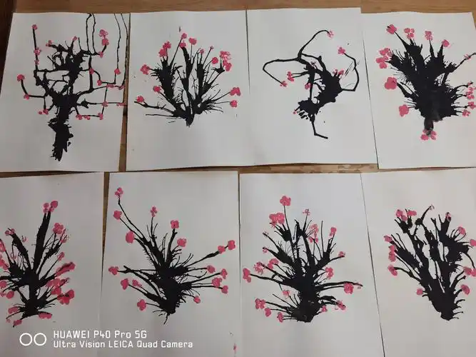 桃花灼灼美在春天三钢二幼小五班艺术活动