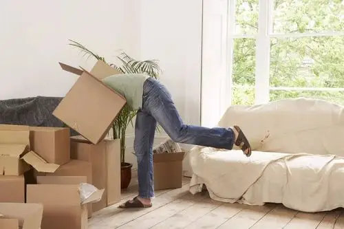 基本上,所有人弯腰搬东西的姿势都错了_搜狐健康_搜狐网