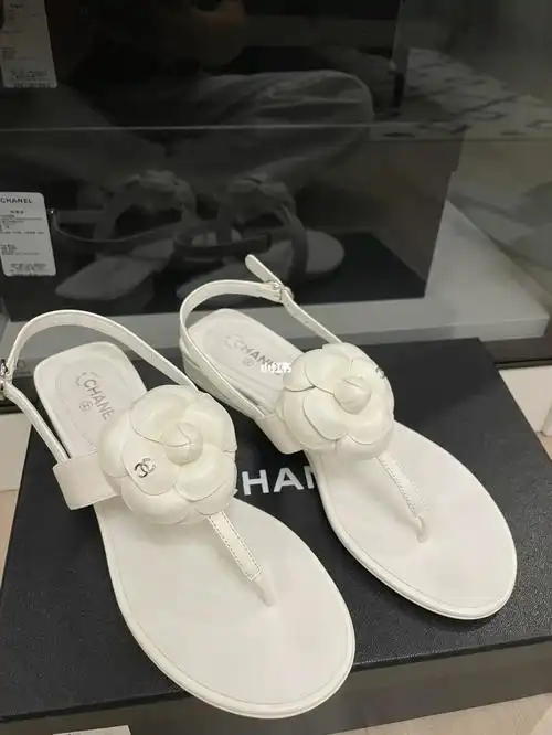 香奈儿22a山茶花凉鞋