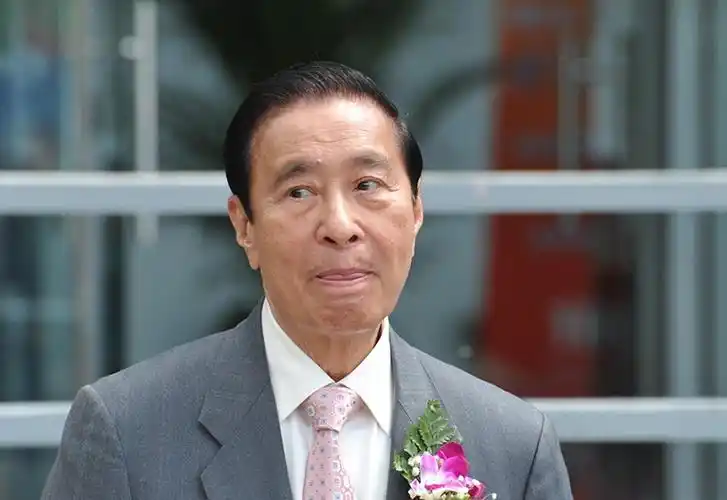 李兆基发家史(李兆基个人简介)