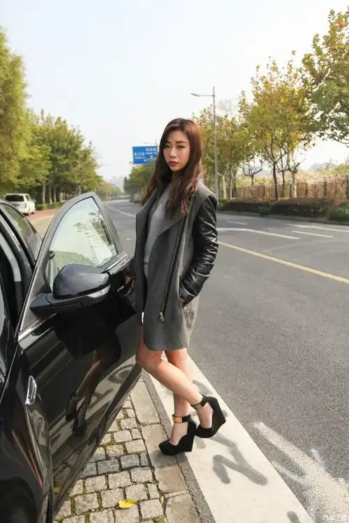 首提黑色550p,自恋老婆拍照ing(更多老婆美照)