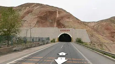 京藏高速1628公里加900米(大红山隧道出口)违章详解