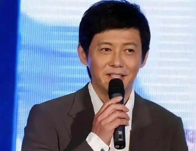 前央视主持人程前:曾与董卿同居6年,50岁娶小20岁娇妻老年得子-临朐