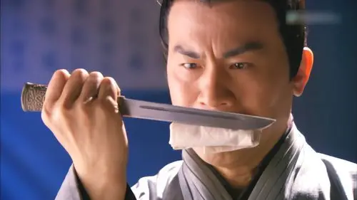 为了修炼辟邪剑法岳不群挥刀自宫真是快准狠