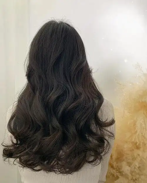 浪漫法式大卷烫出女生该有的温柔气息