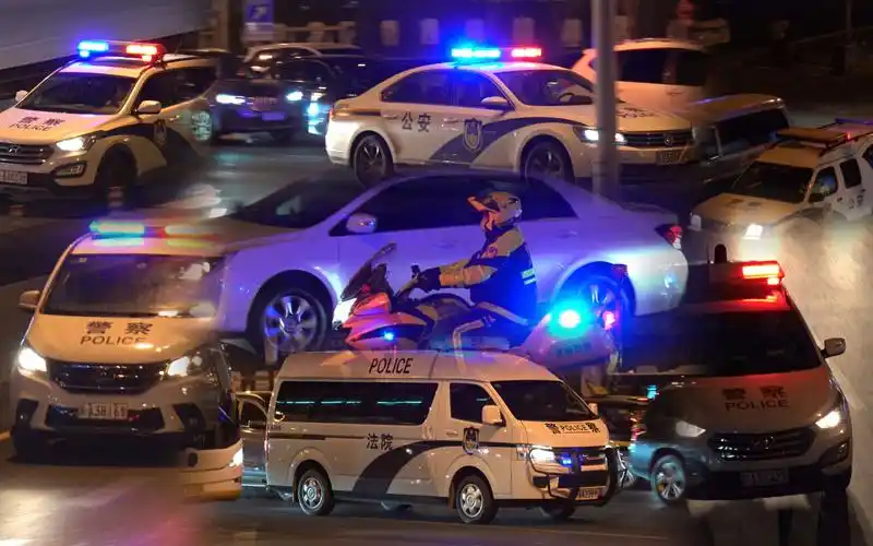 【出警】夜间捕捉到的北京公安及河北公安多种警车/铁骑仅闪灯在路上