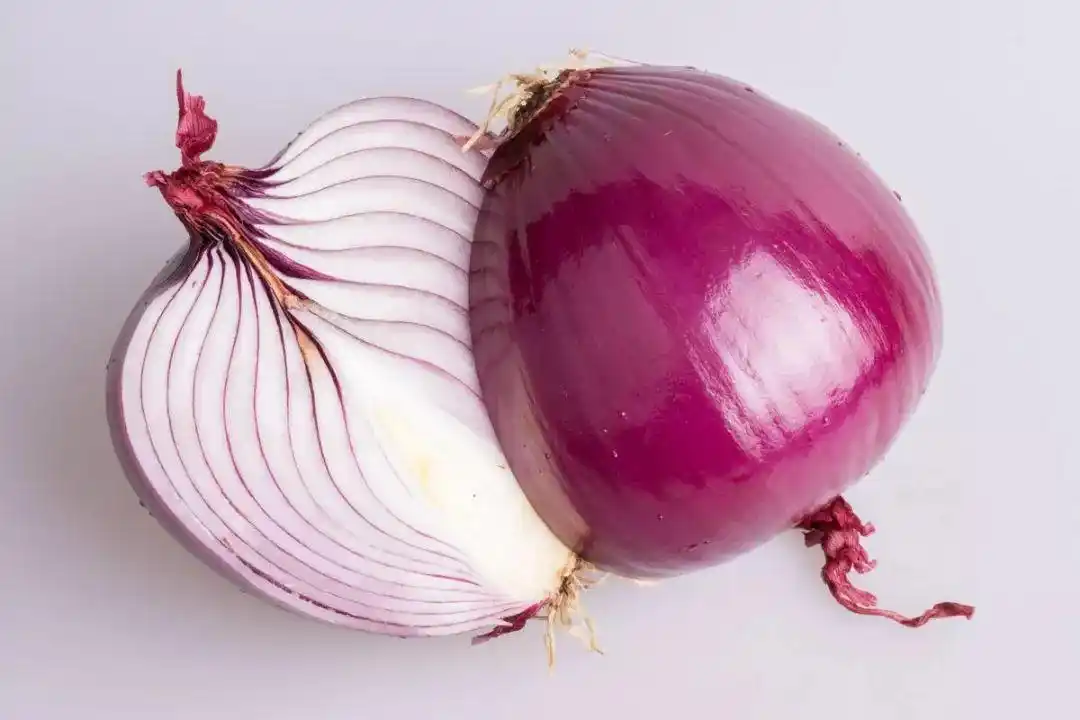 白洋葱,紫洋葱差别居然这么大 你知道吗?