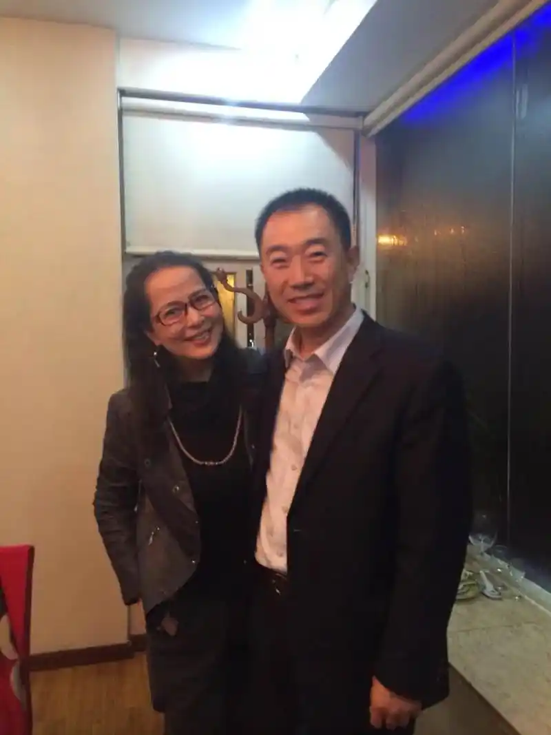 著名演员刘文凤老师,曾参与拍摄过《抬头看天外》《陈赓大将》, - 抖