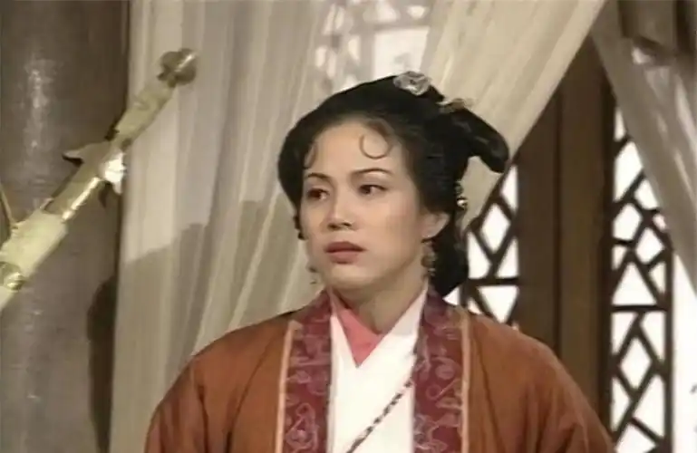 天龙八部:6版甘宝宝各有各的美,6版钟万仇新版最接近原著