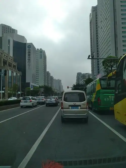 广东省汕头市龙湖区金砂东路靠近东方爱婴(金砂东路)