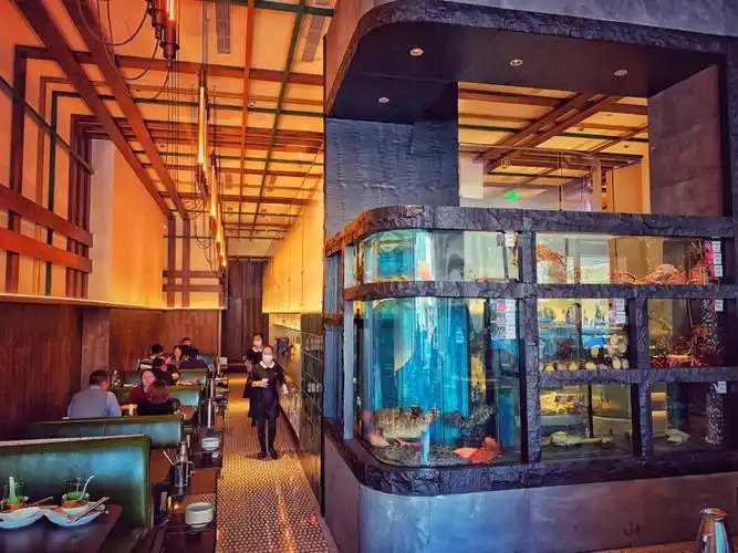 官也街澳门火锅新源里店