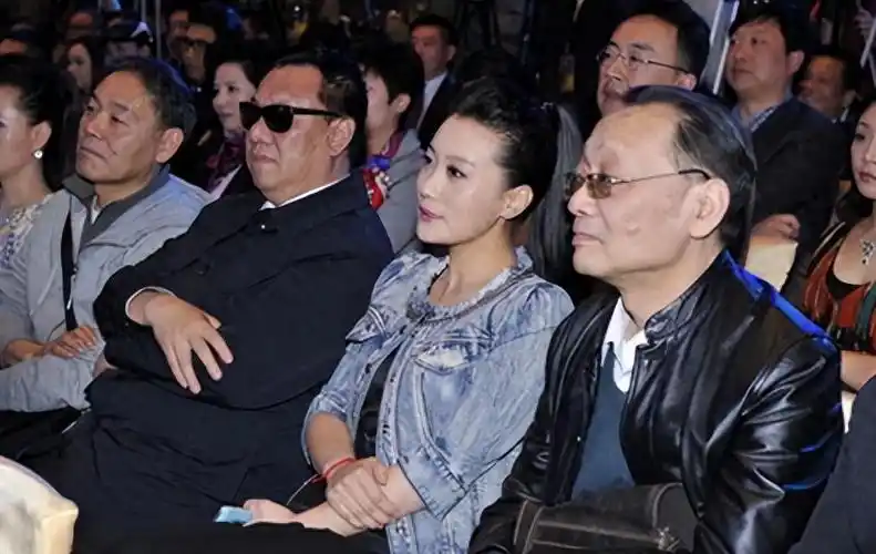 回顾谭晶我这辈子正确的决定就是为科学家丈夫生一对双胞胎