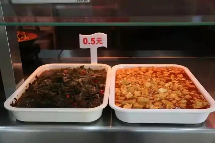 武汉轻工大学食堂怎么样?食髓知味,流连忘返_腾讯新闻