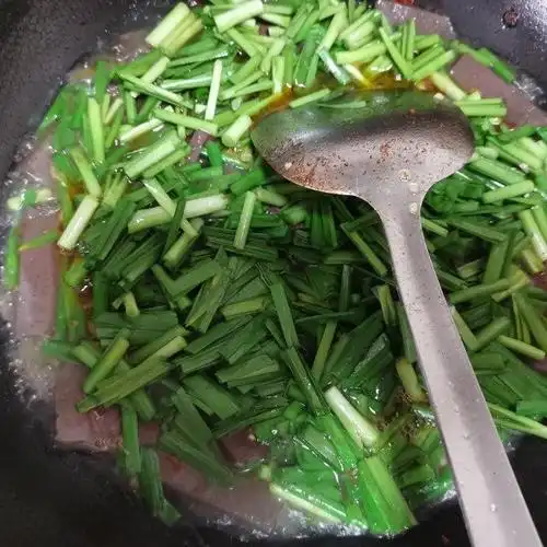 牛血扁菜汤,鲜嫩可口,非常下饭