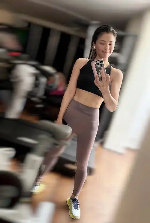 刘涛的健康日记:刘涛健身自拍照,这是素颜出镜了吧?