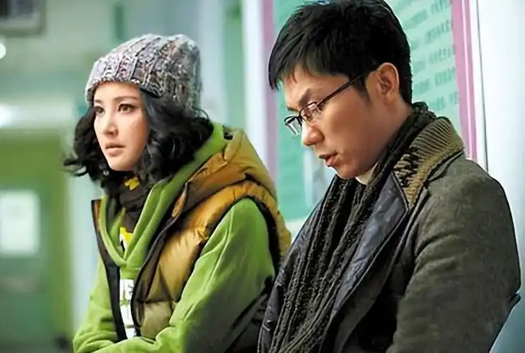 2014年,王志飞登上了《我不是明星第四季》的舞台,而他的儿子王也瞒着