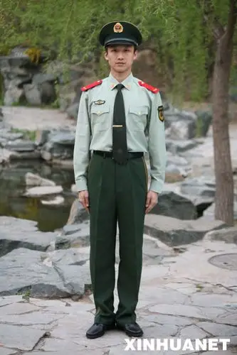 武警部队8月1日起全面换装组图