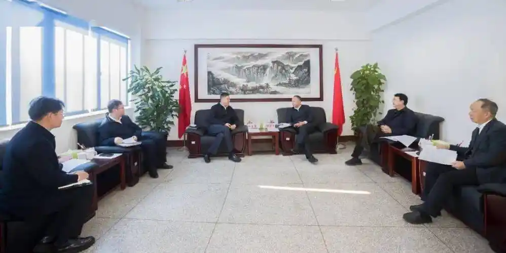 何树平与广元市委书记邹自景会谈