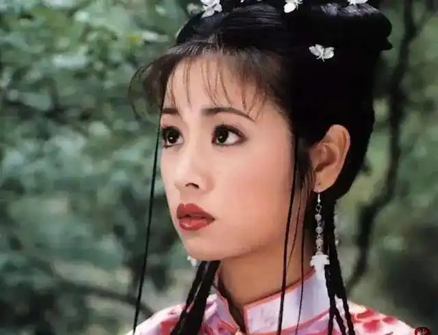 新还珠格格紫薇为夏雨荷抱不平(还珠格格第一部)(1)