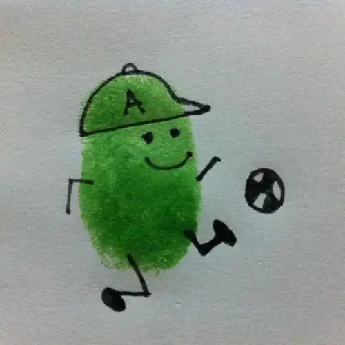 踢足球的绿色指纹画小人