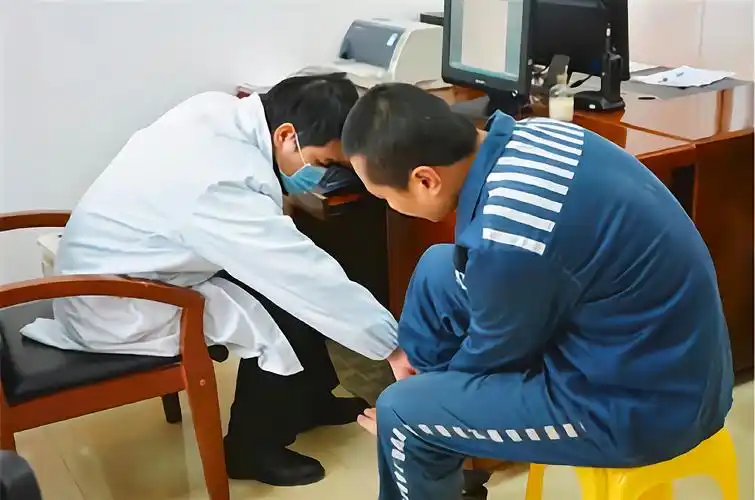 关于犯人出狱的说说配图「伤感」 _qq说说网