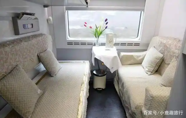 就会宽松许多,还有一部分高级软卧,铺位相对更少,也能为乘客带来更好
