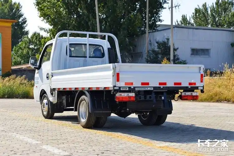 双后轮汽油小卡 122马力输出途逸t5速报_东风途逸_t5_卡车之家