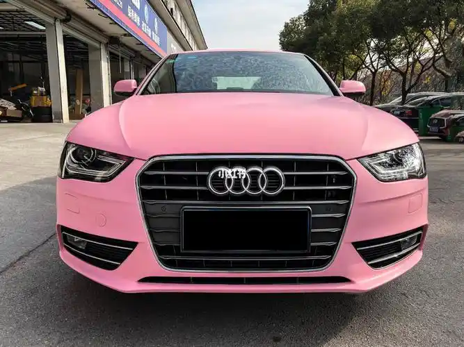 奥迪a4l(消光浅粉)三基色改色膜案例欣赏