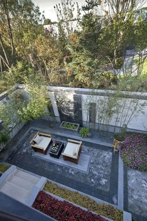 中式庭院打水泥就没韵味了,铺瓦片摆青石板才经典,我家必须铲掉|青砖