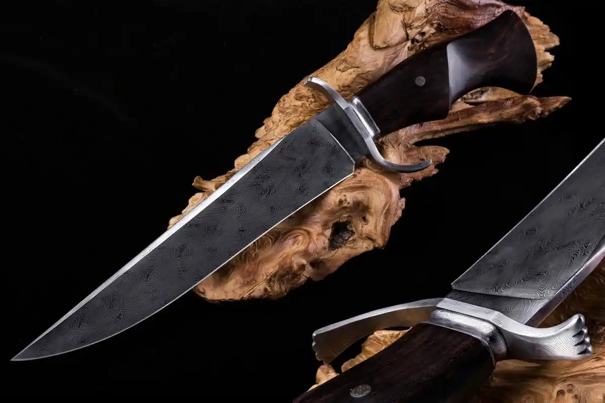 前天我说,以后淄博人从我这儿买刀打八折.