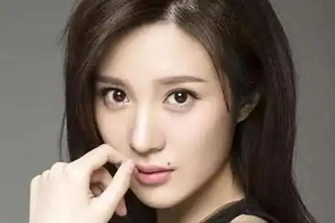 左嘴角上有痣好不好