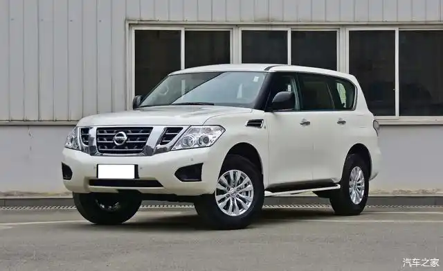 说到硬核越野车型,人们一定会想到经典代表——奔驰g级.