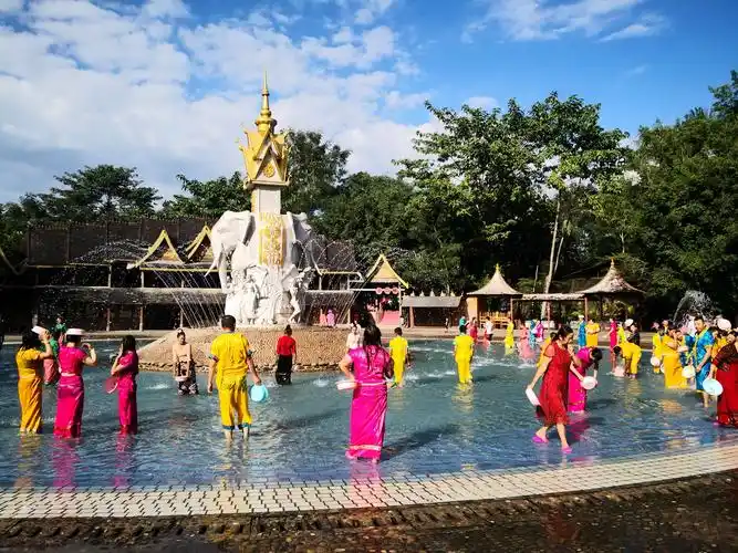 西双版纳傣族园.