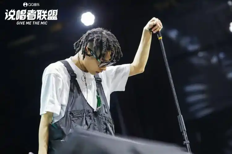 最热辣的说唱者联盟巡演现场勒是雾都