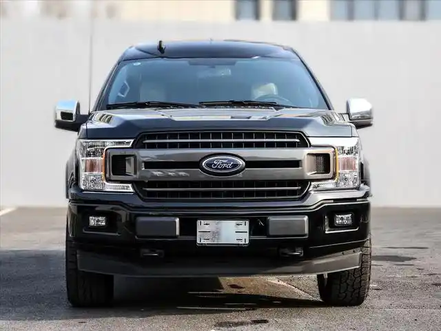 四驱七座福特勇猛者suv,车长五米九,3.5t大排量,既越野又商务