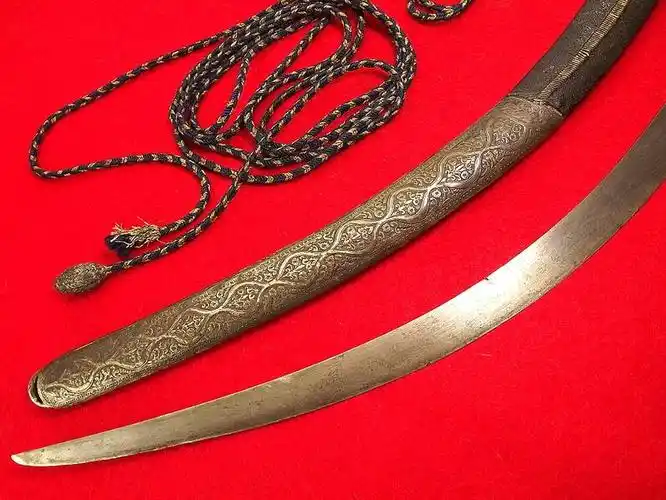 揭秘叱咤17世纪的中亚兵器波斯舍施尔弯刀的起源