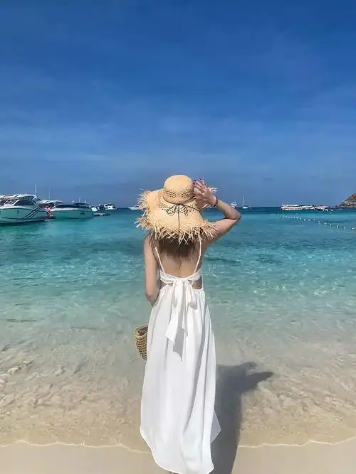 drssholic背影度假风纯白色露背蝴蝶结吊带连衣裙